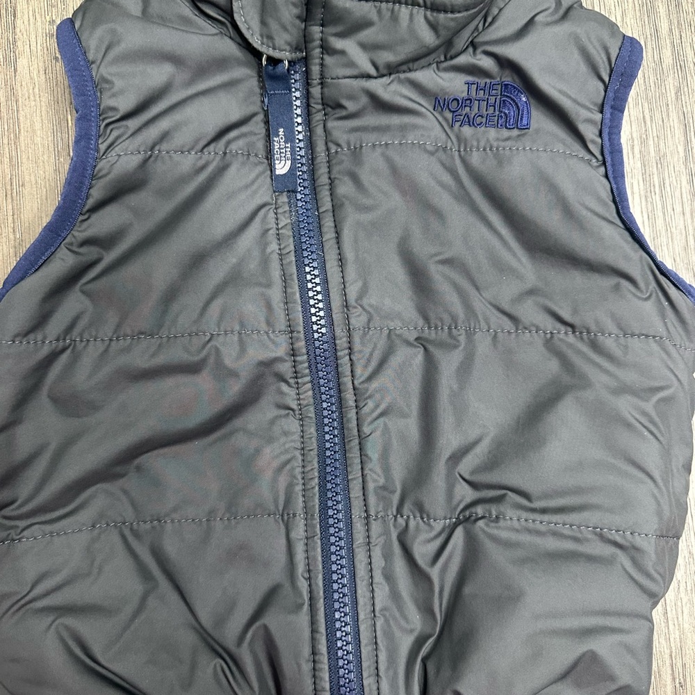 The North Face Reversible Fleece
Vest, Infant Baby, Camo, 6-12 Months
